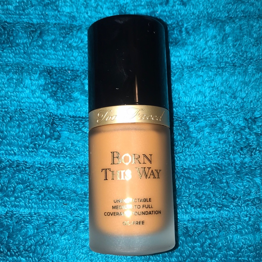 TOO FACED BORN THIS WAY FOUNDATION (MAHOGANY)